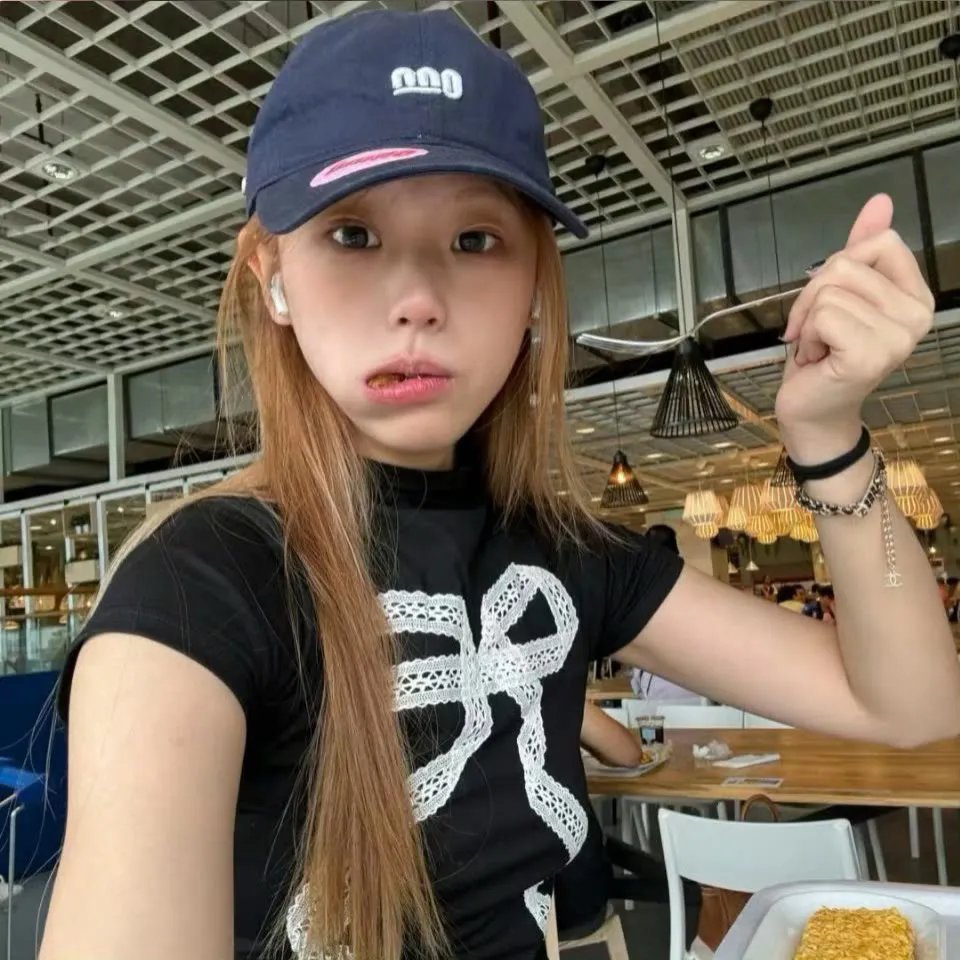 春花娇美可人儿